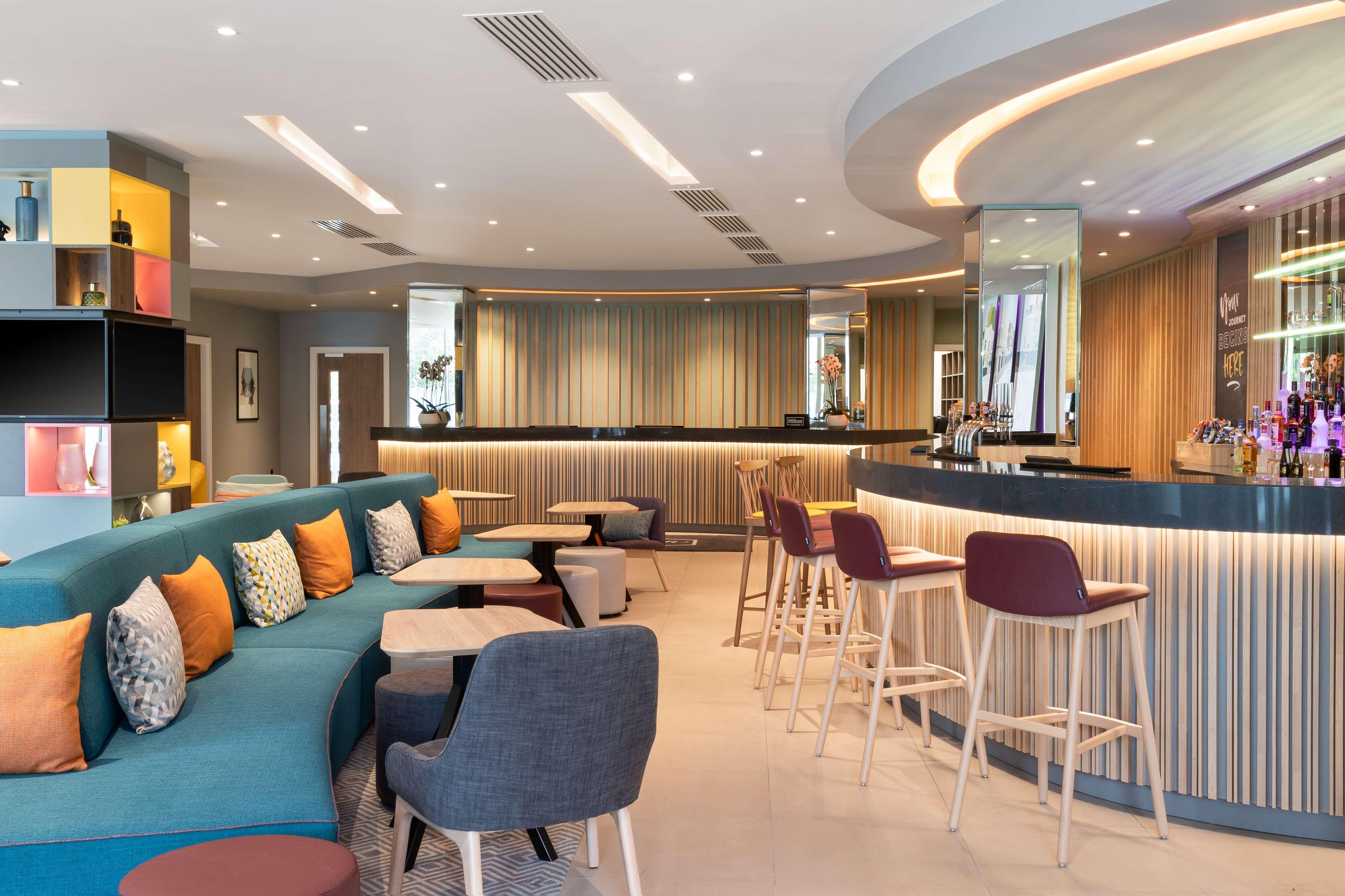 Готель Hampton By Hilton London Ealing Екстер'єр фото