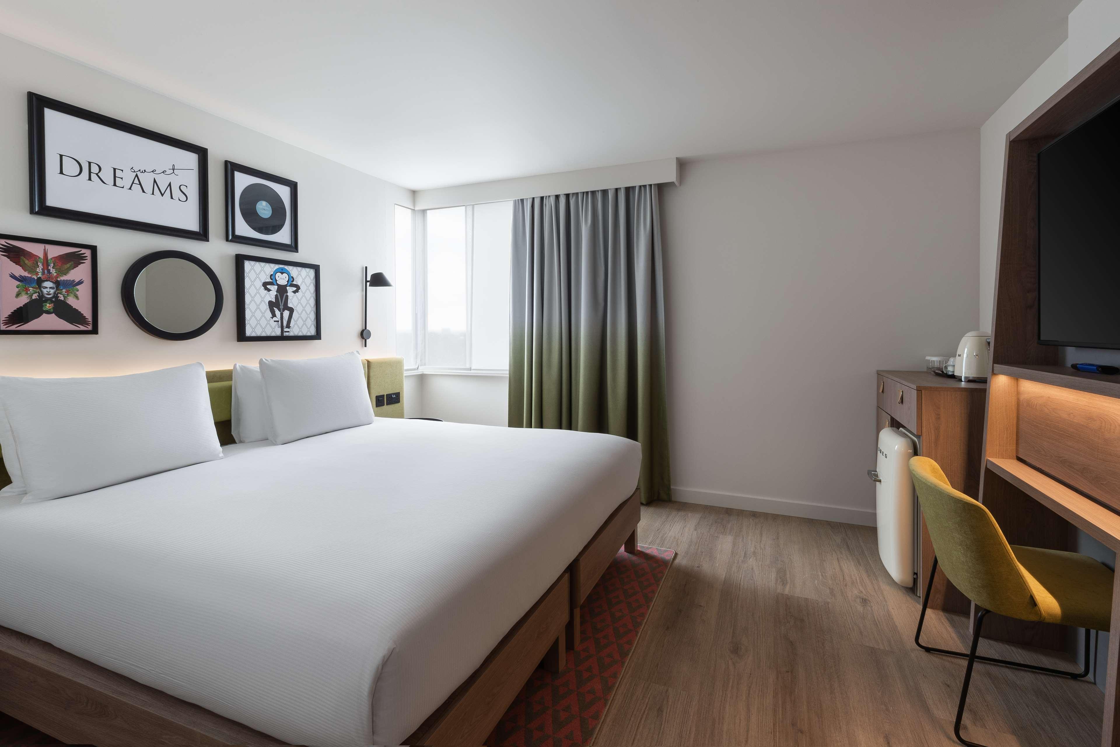 Готель Hampton By Hilton London Ealing Екстер'єр фото