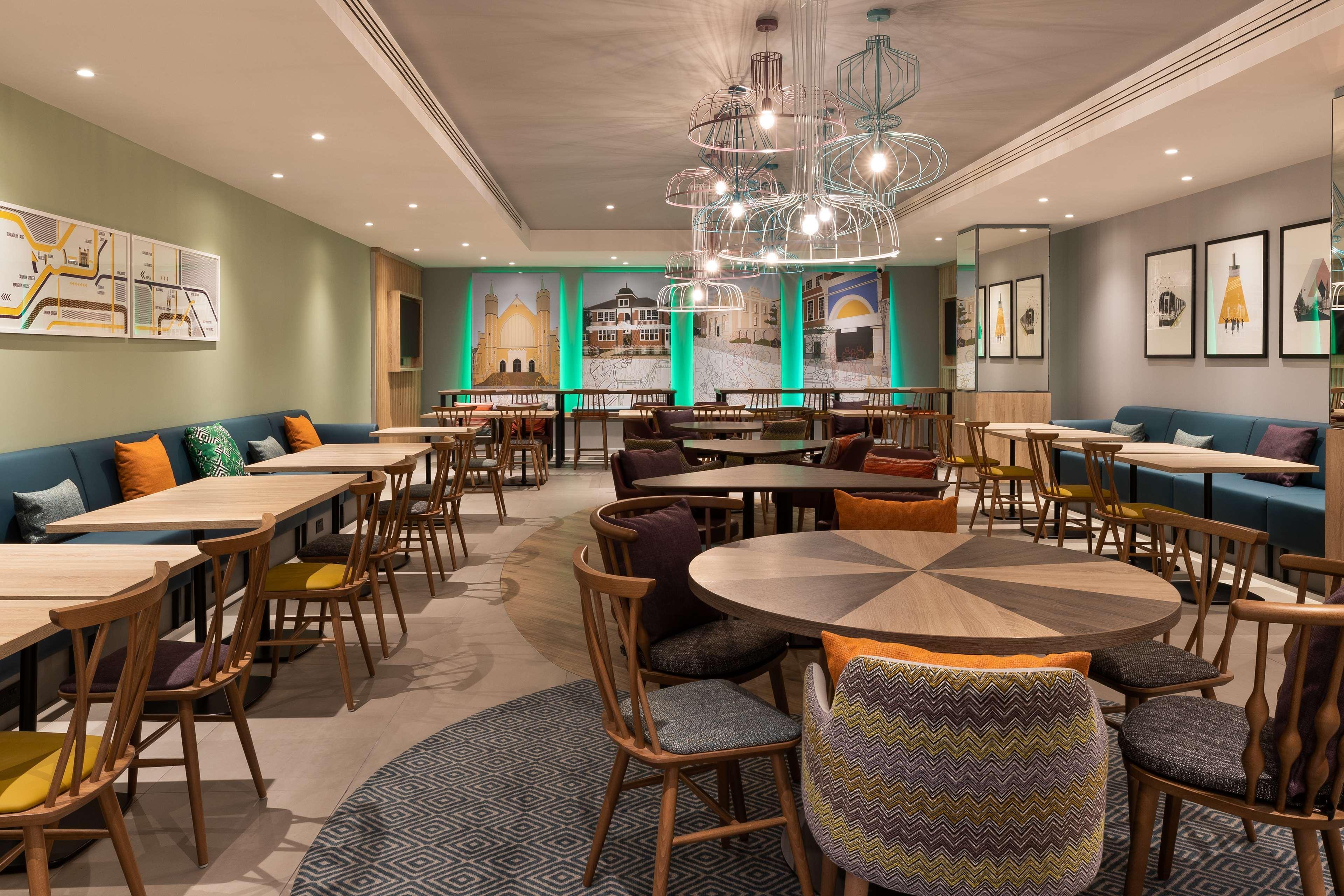 Готель Hampton By Hilton London Ealing Екстер'єр фото