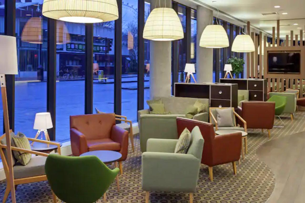 Готель Hampton By Hilton London Ealing Екстер'єр фото